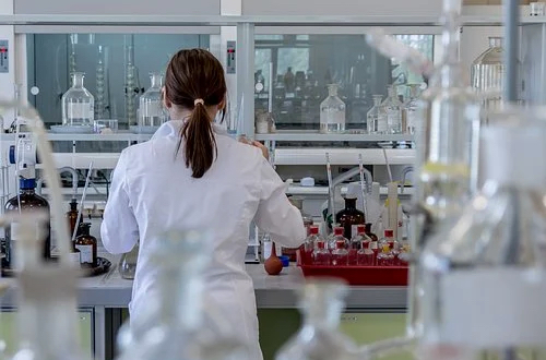A woman in the laboratory